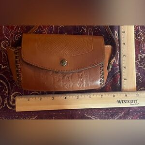 Cute unique Patricia Nash brown leather bag. Excellent condition. Boho vibes.